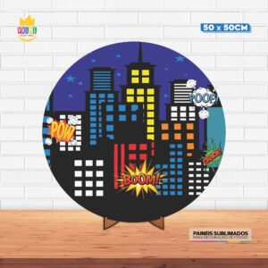 Painel Redondo 3D Prédio Heróis Tecido 50cm X 50cm Com Suporte MDF