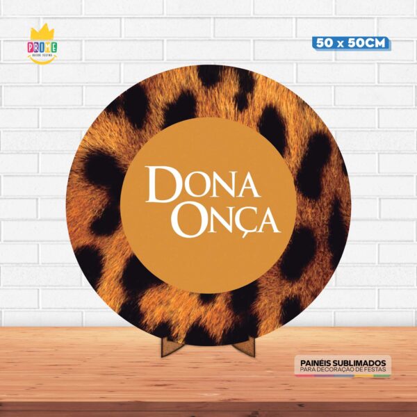 Painel Redondo 3D Dona Onça Tecido 50cm X 50cm Com Suporte MDF