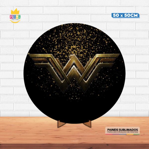 Painel Redondo 3D Mulher Maravilha Preto Tecido 50cm X 50cm Com Suporte MDF