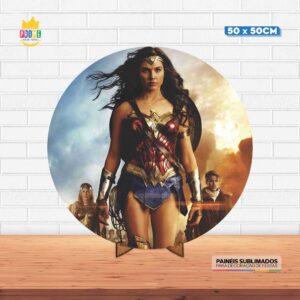 Painel Redondo 3D Mulher Maravilha Tecido 50cm X 50cm Com Suporte MDF