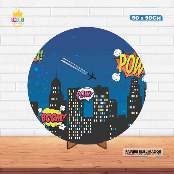 Painel Redondo 3D Herói Prédio Tecido 50cm X 50cm Com Suporte MDF